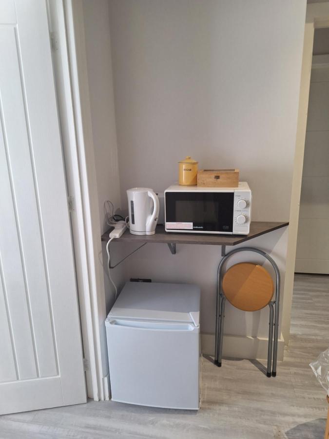Deluxe Single Room Only For One Adult Northolt (Greater London) Exterior foto